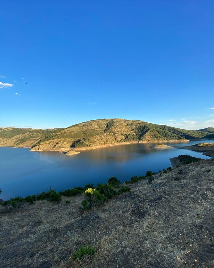 El Lago Cervera de Buitrago Exterior photo